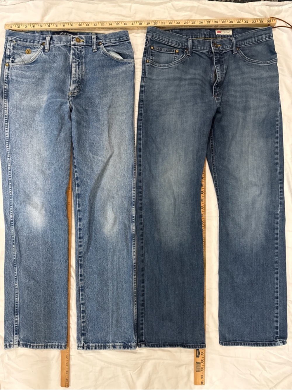 Lot of 2 Men’s 33x32 Wrangler George Straight and Relaxed Bootcut Denim Jeans